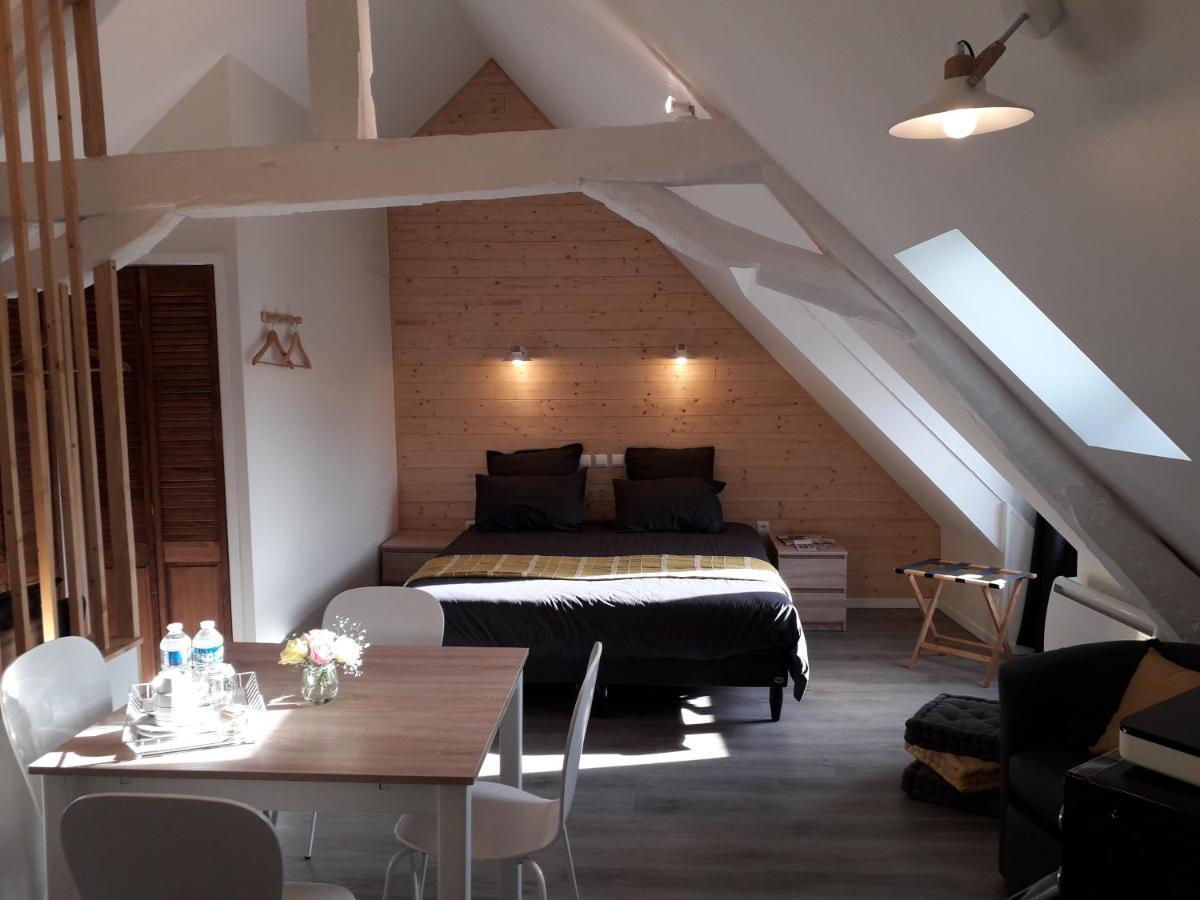 Charmes En Ville Le Charme Authentique Montlucon Luaran gambar