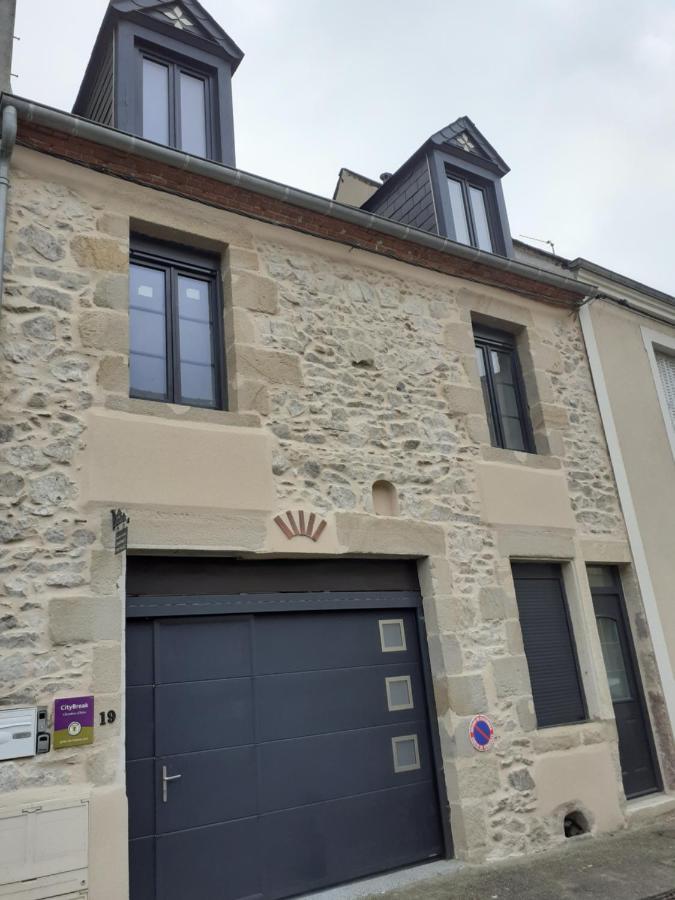 Charmes En Ville Le Charme Authentique Montlucon Luaran gambar
